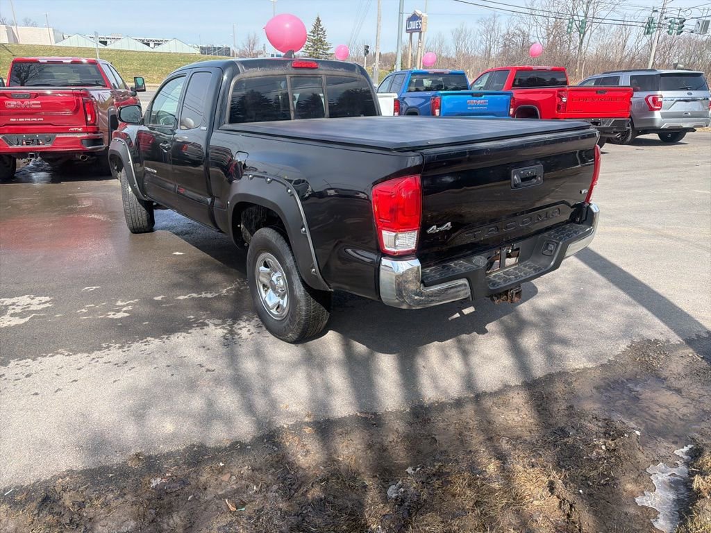 Used 2016 Toyota Tacoma SR5 w/ Towing Package image 16
