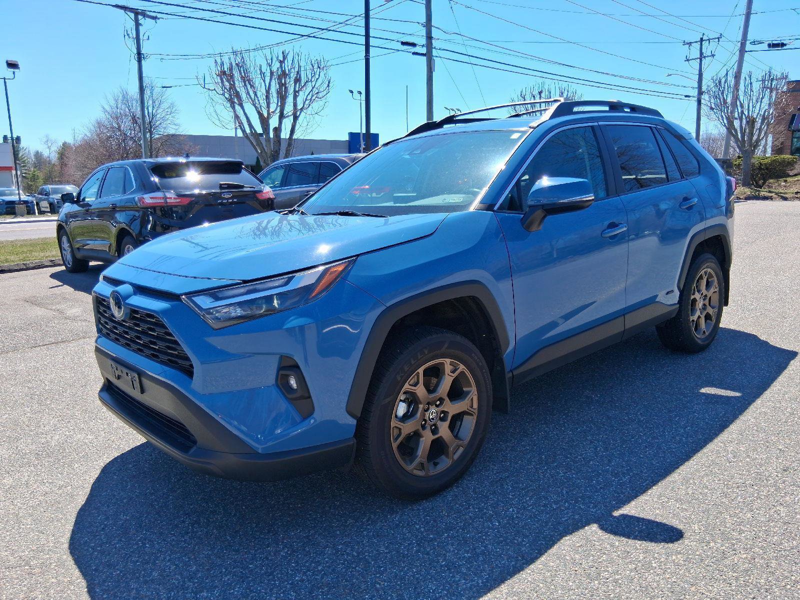 Used 2023 Toyota RAV4 AWD Hybrid image 3