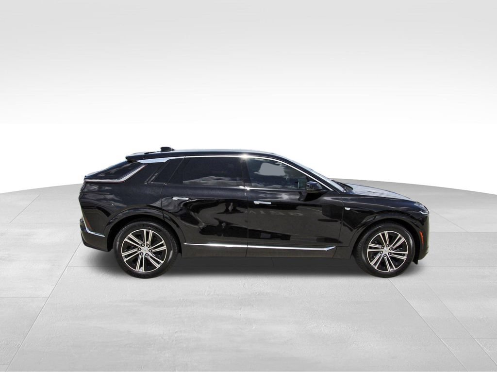 New 2027 Cadillac Lyriq Luxury AWD/4WD image 5