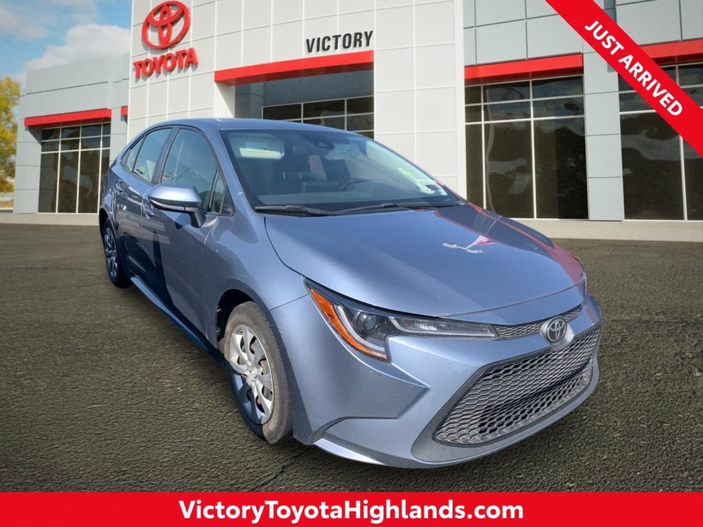 Used 2022 Toyota Corolla LE FWD image 1