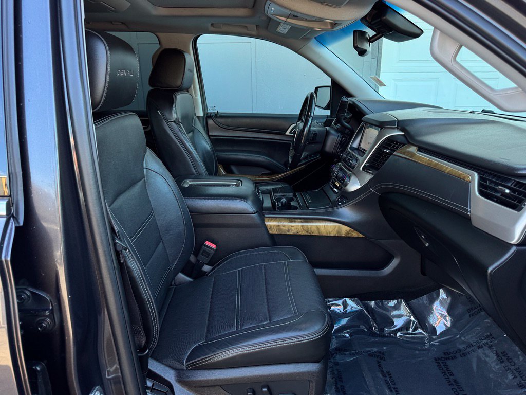 Used 2016 GMC Yukon Denali w/ Open Road Package AWD/4WD image 25