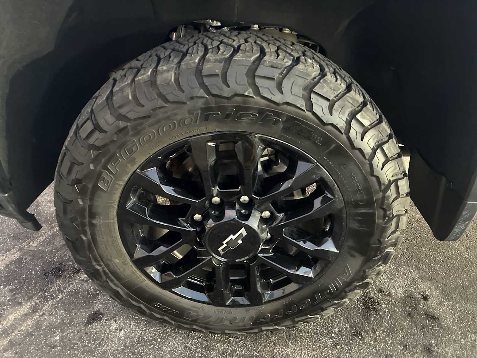 Used 2025 Chevrolet Silverado 3500 LTZ image 34