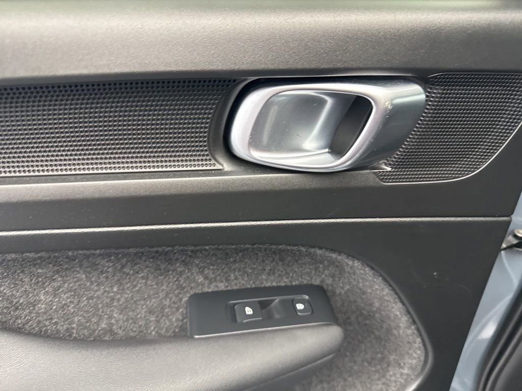 Used 2023 Volvo C40 P8 Recharge Ultimate w/ Protection Package Premier image 32