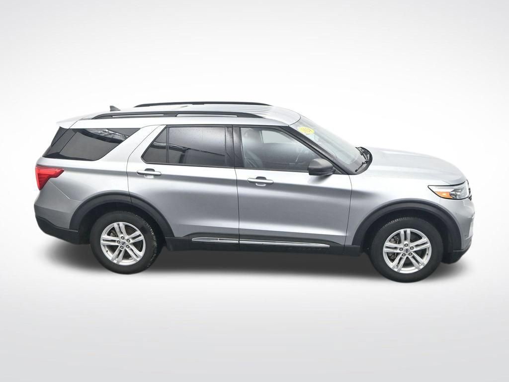 Used 2024 Ford Explorer XLT w/ Equipment Group 202A image 27