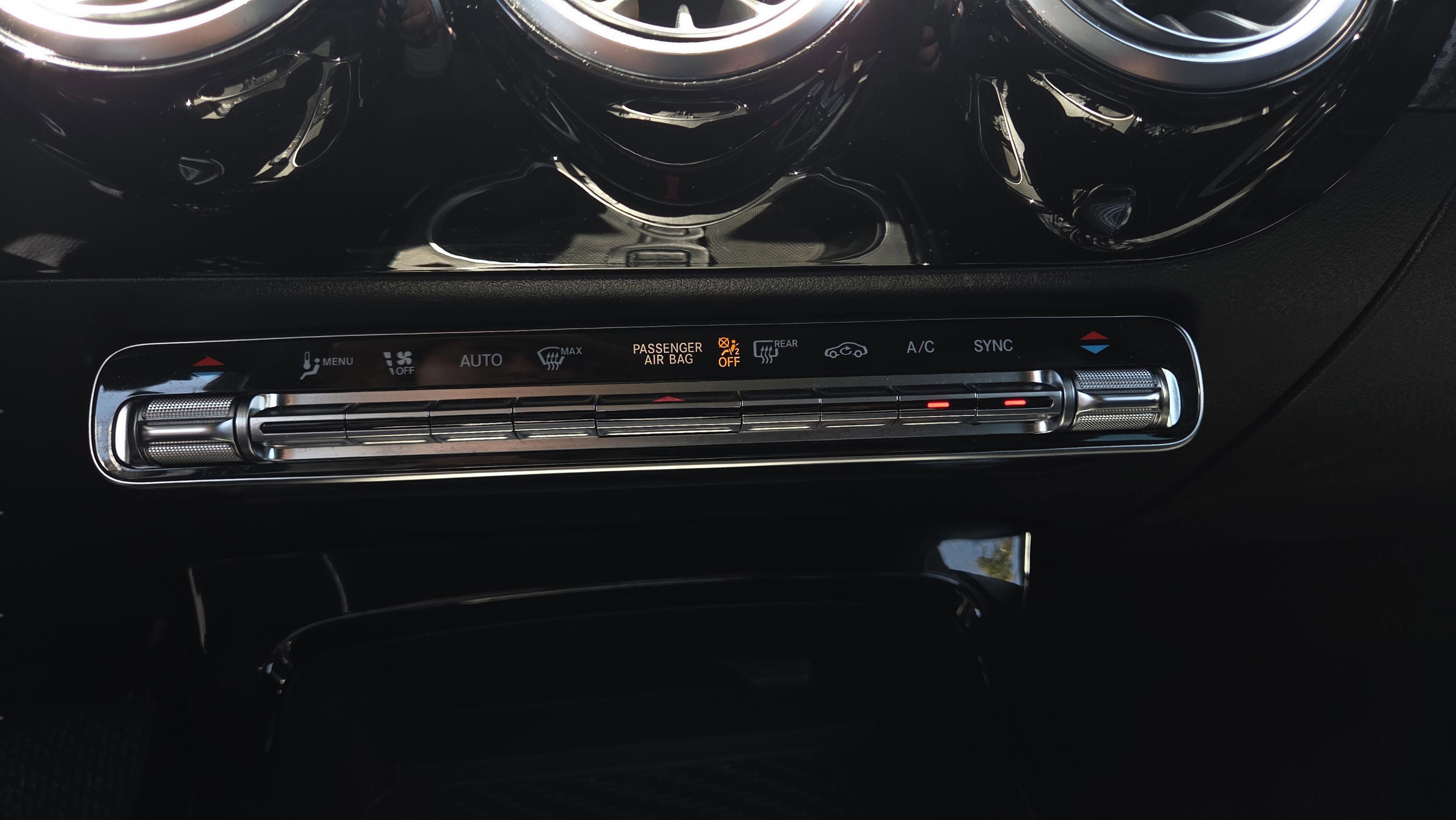 Used 2021 Mercedes-Benz CLA 250 image 30