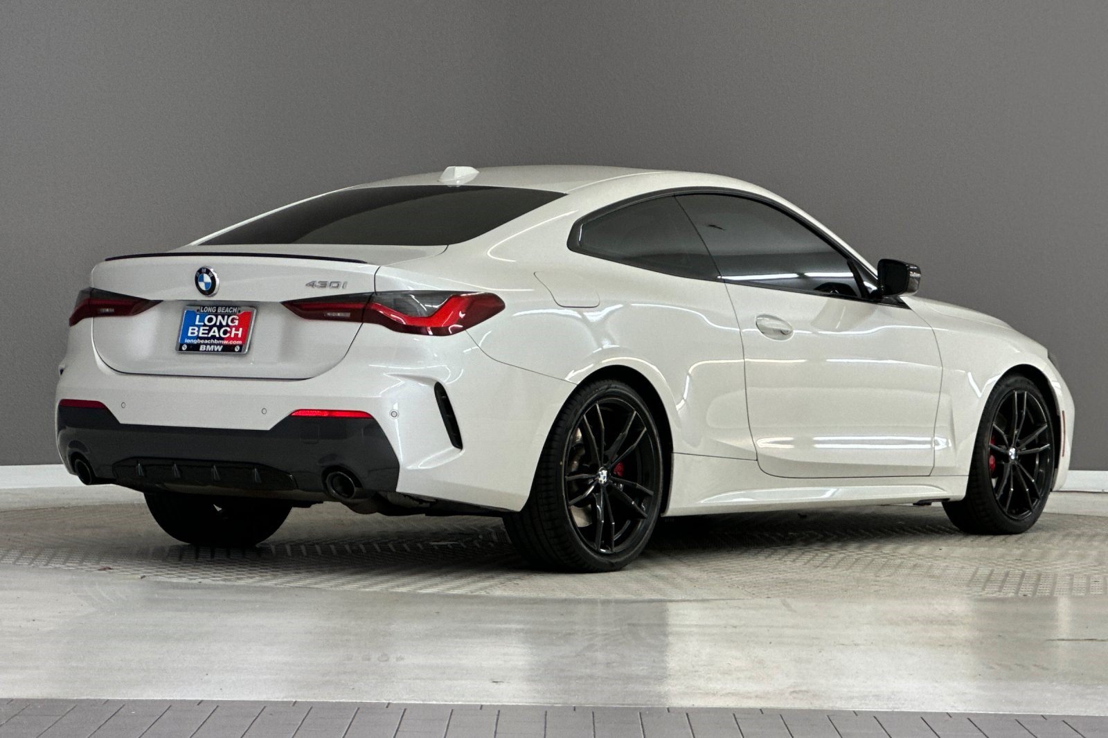 Certified 2024 BMW 430i Coupe w/ M Sport Package RWD image 8
