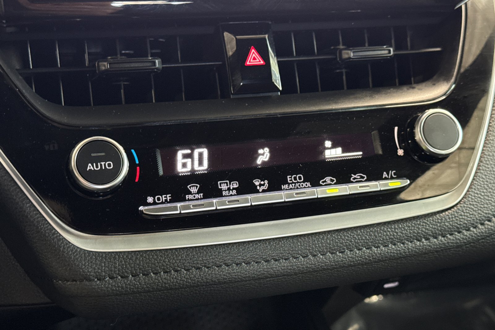 Used 2024 Toyota Corolla SE FWD image 22
