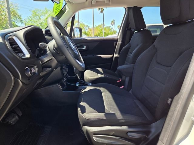 Used 2018 Jeep Renegade Latitude image 13