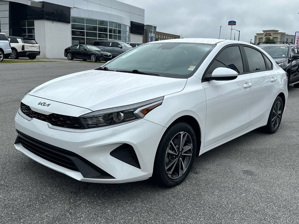 Certified 2024 Kia Forte LXS FWD image 3