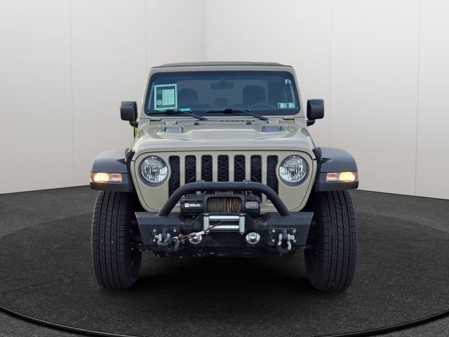 Used 2022 Jeep Gladiator Rubicon w/ Cold Weather Group AWD/4WD image 2