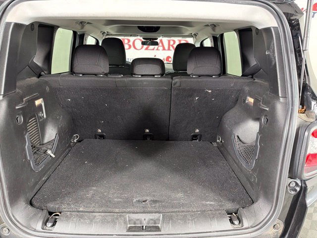 Used 2016 Jeep Renegade Sport w/ Power & Air Group FWD image 31