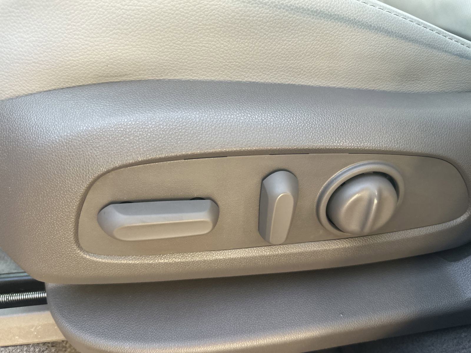 Used 2020 Chevrolet Traverse Premier w/ LPO, Floor Liner Package image 16