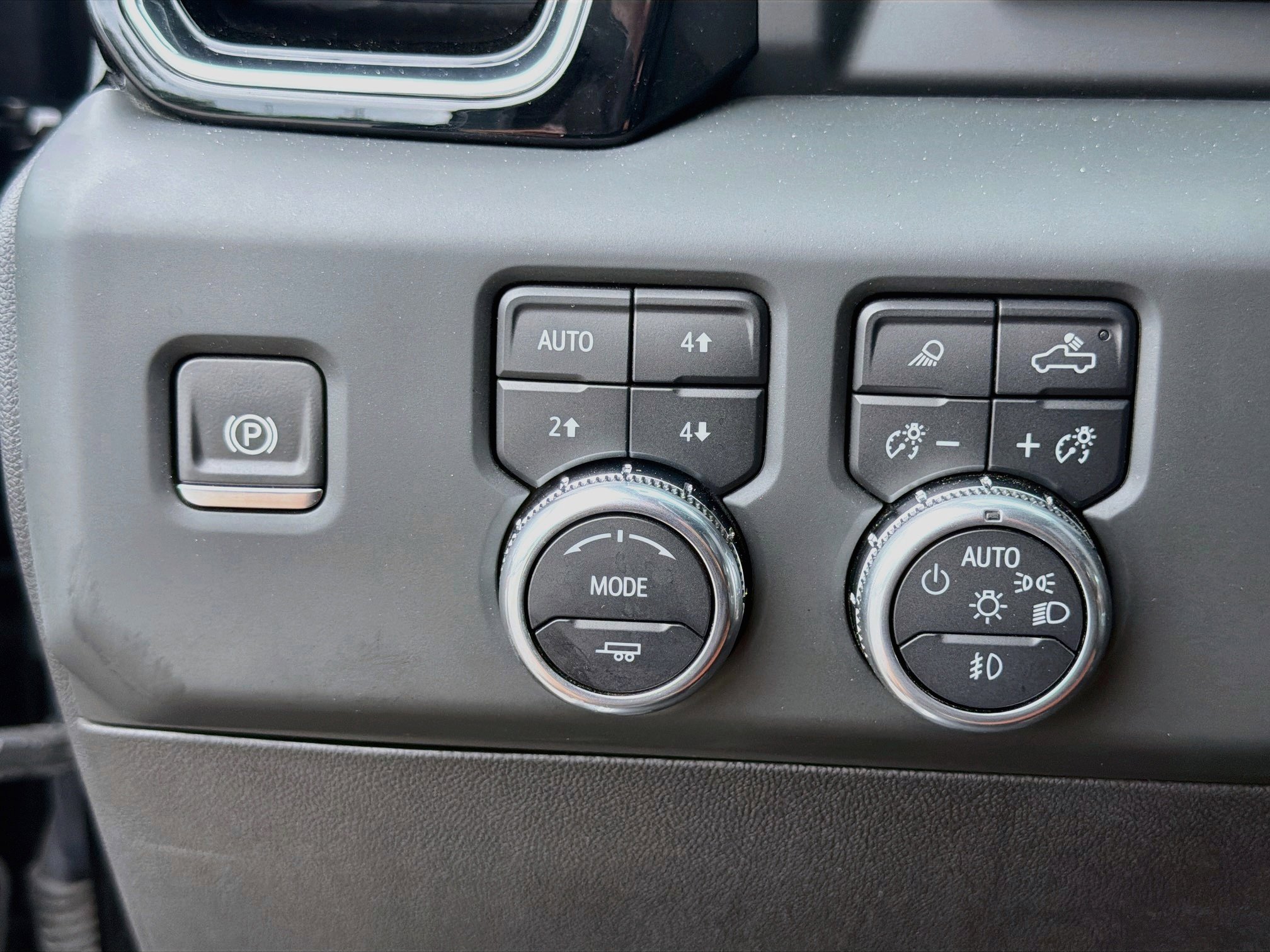 Used 2024 GMC Sierra 3500 Denali Ultimate AWD/4WD image 51