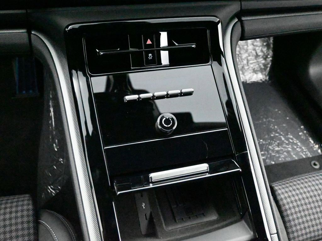 New 2025 Porsche Panamera image 22