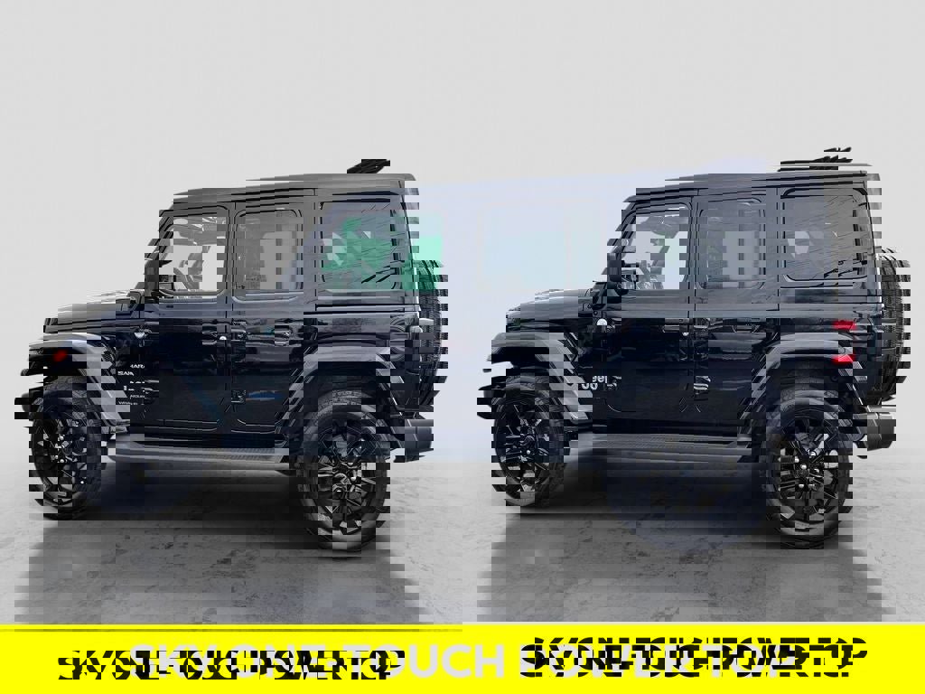 Used 2024 Jeep Wrangler Unlimited Sahara w/ Technology Group AWD/4WD image 2