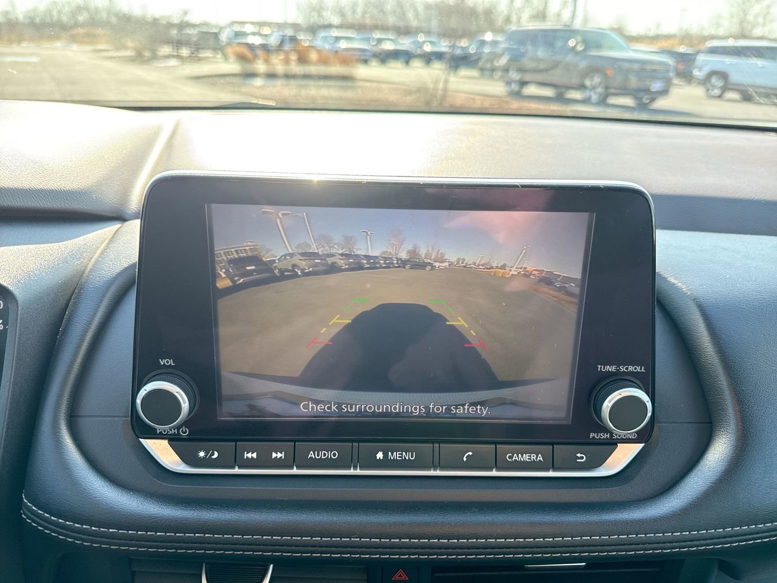 Used 2023 Nissan Rogue S image 18