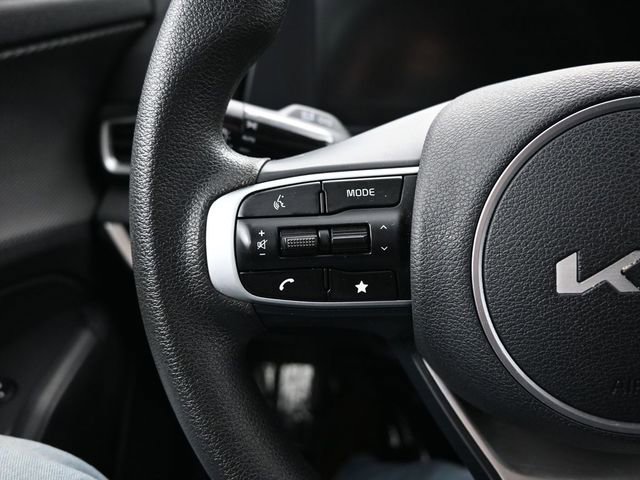 Used 2025 Kia Sportage LX image 15