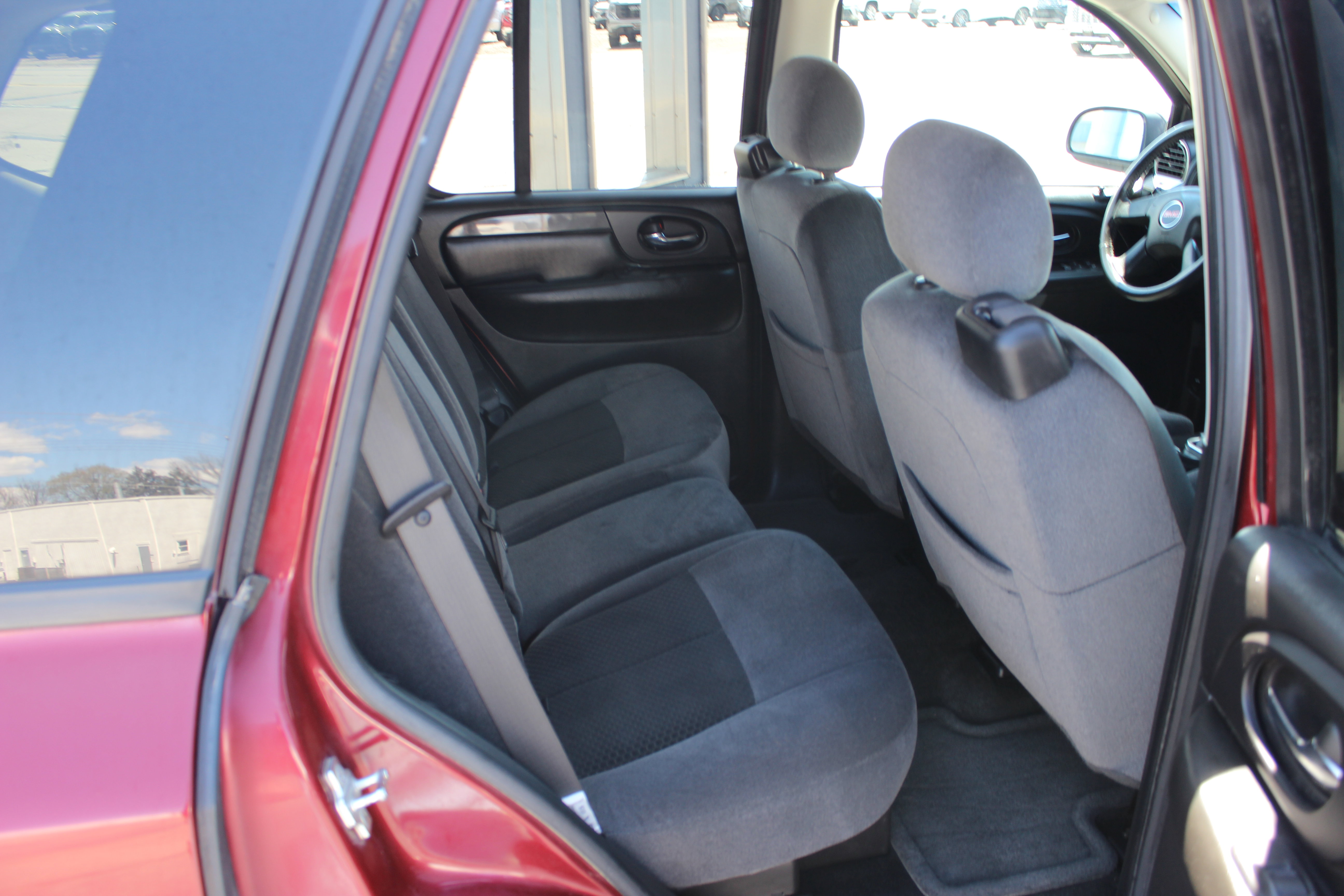 Used 2009 GMC Envoy SLE w/ Sun And Sound Package AWD/4WD image 11