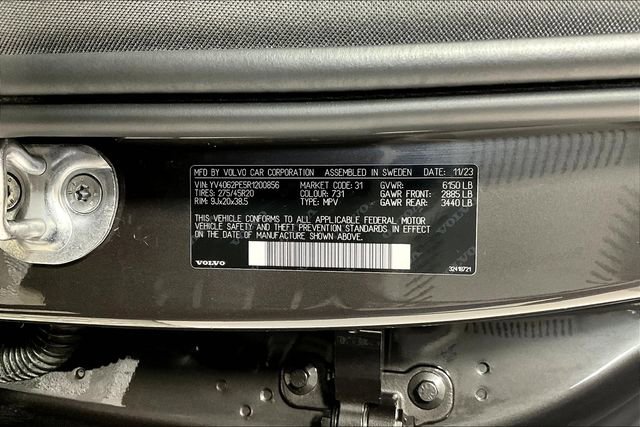 Used 2024 Volvo XC90 B6 Plus image 32