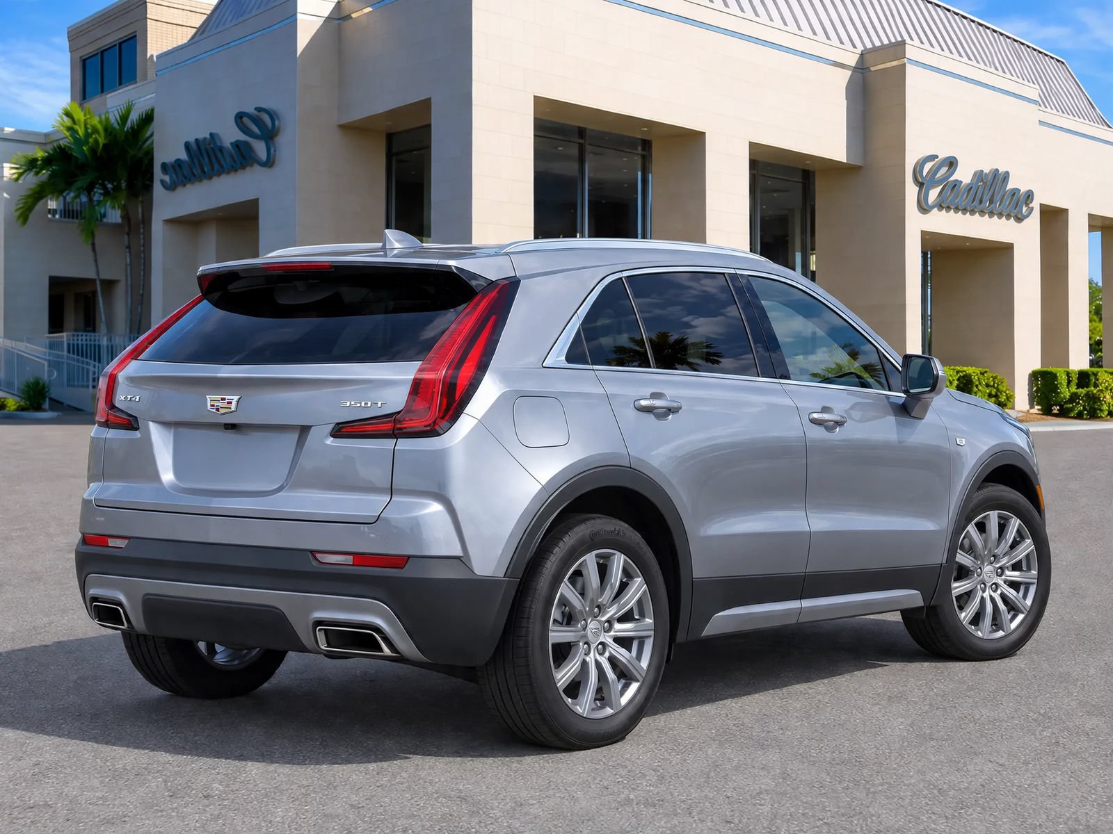 Used 2023 Cadillac XT4 Premium Luxury FWD image 4