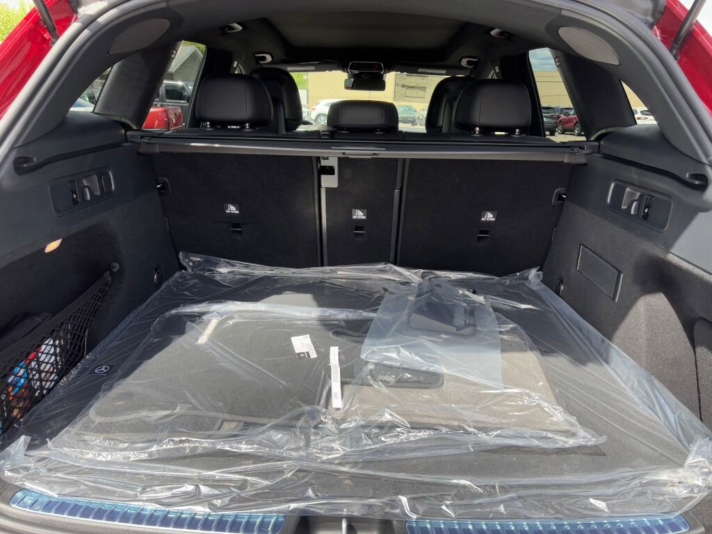 New 2025 Mercedes-Benz GLC 300 4MATIC image 11