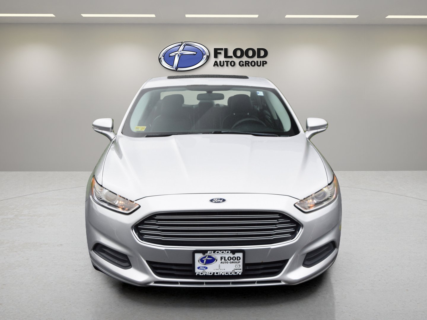 Used 2013 Ford Fusion SE FWD image 2