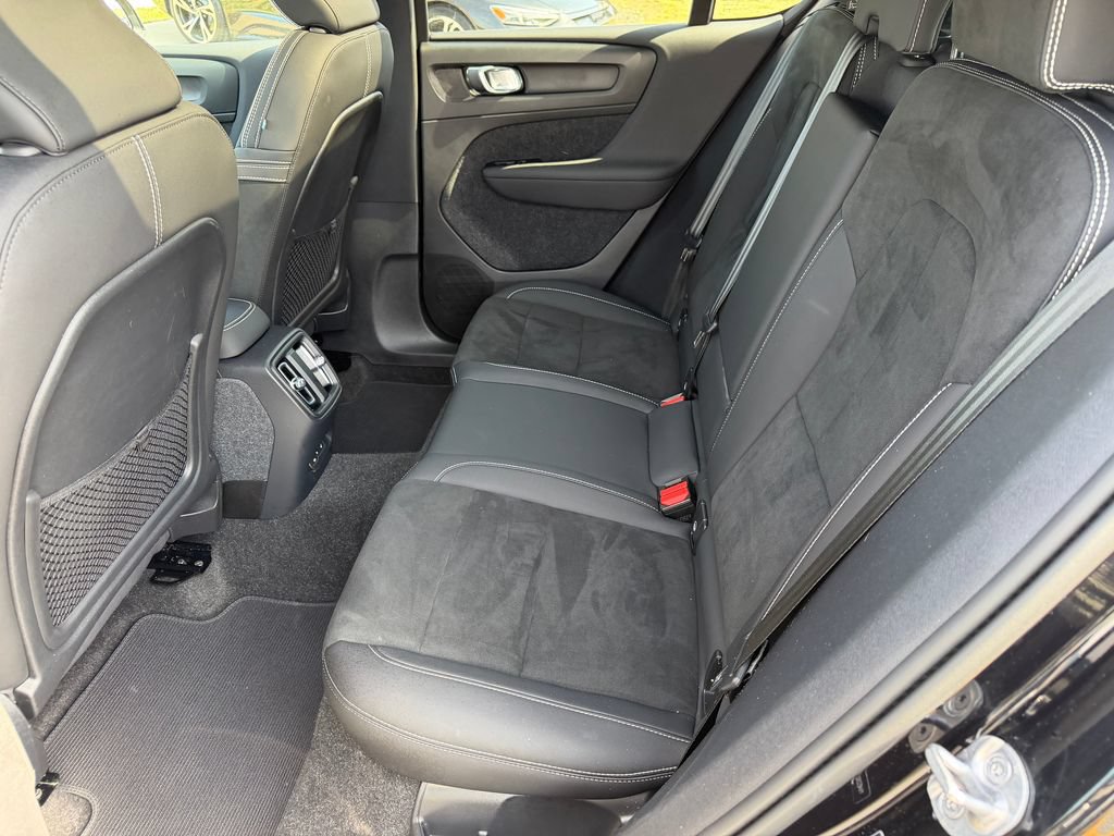 Certified 2023 Volvo C40 P8 Recharge Plus w/ Climate Package AWD/4WD image 21