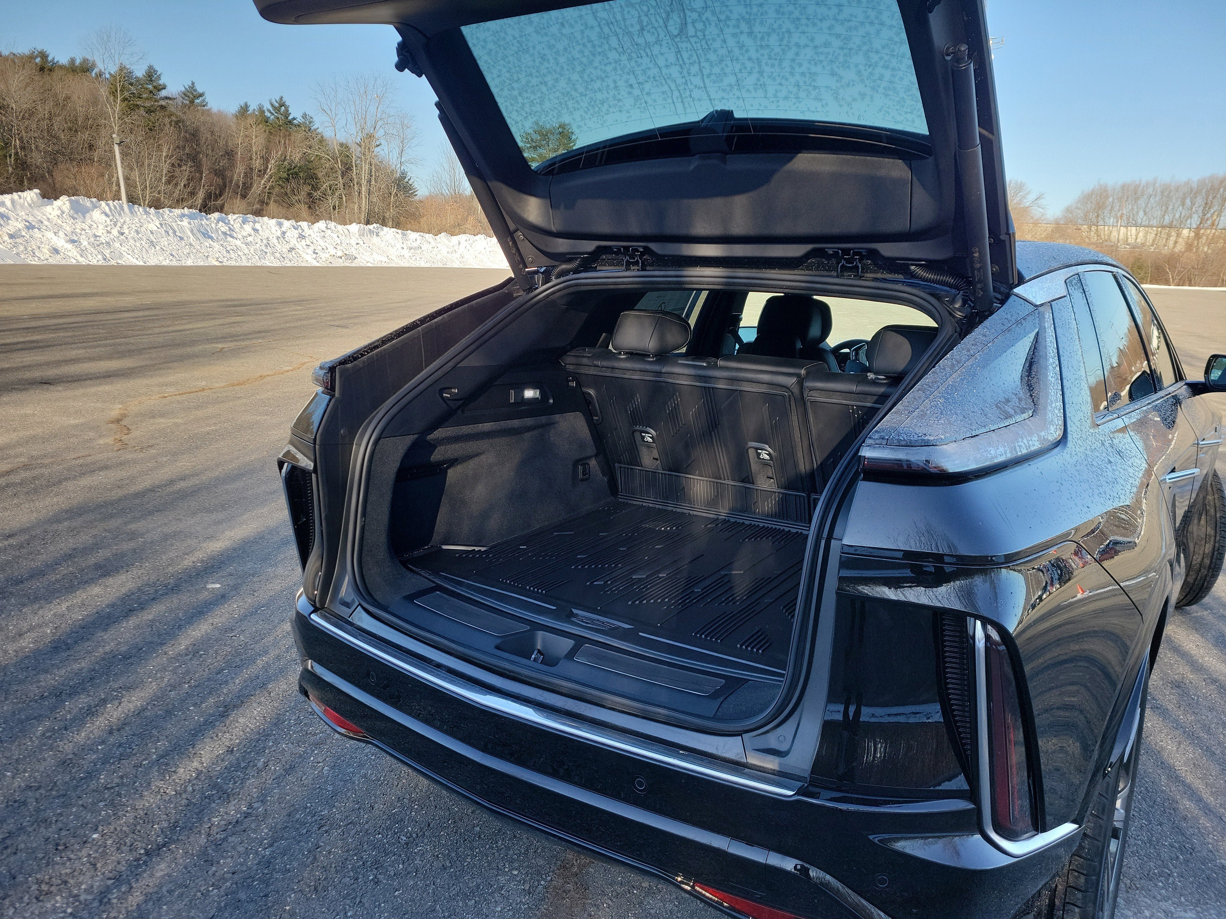 New 2026 Cadillac Lyriq Luxury image 16