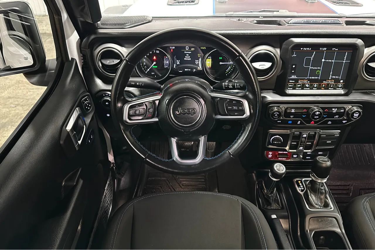 Used 2022 Jeep Wrangler Unlimited Rubicon 4xe image 12