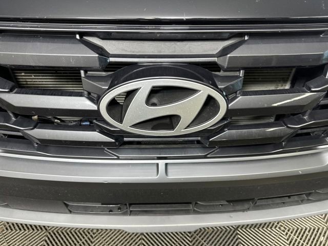 Certified 2025 Hyundai Tucson SE image 9