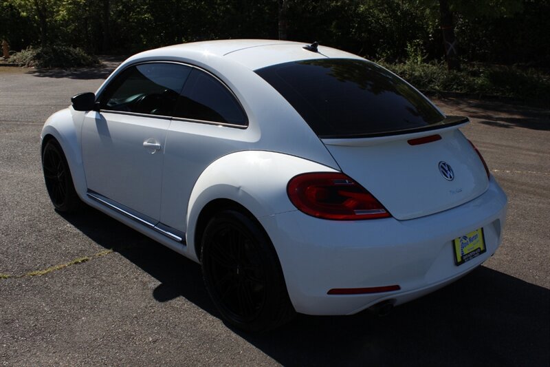 Used 2012 Volkswagen Beetle 2.0T FWD image 3