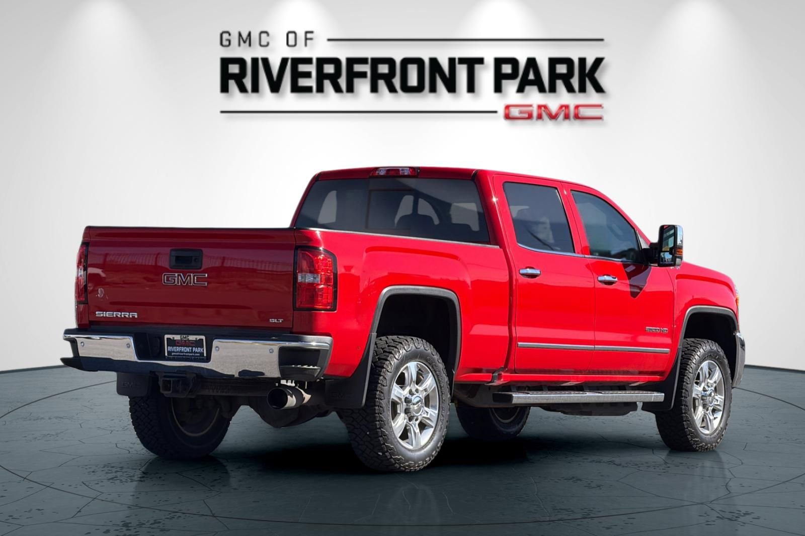 Used 2019 GMC Sierra 2500 SLT w/ Duramax Plus Package image 3