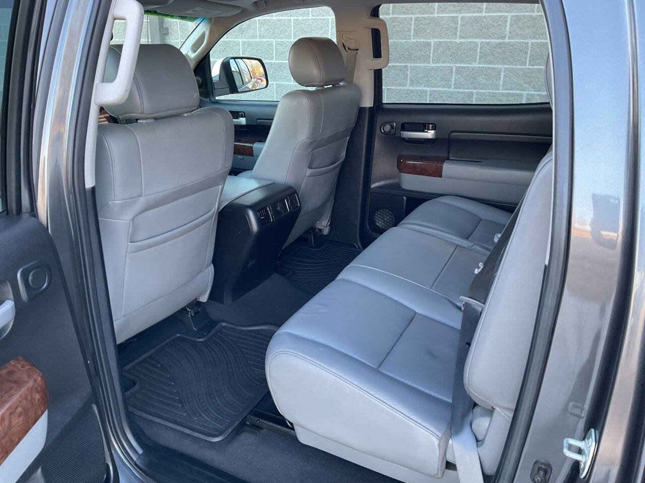 Used 2013 Toyota Tundra Platinum image 33