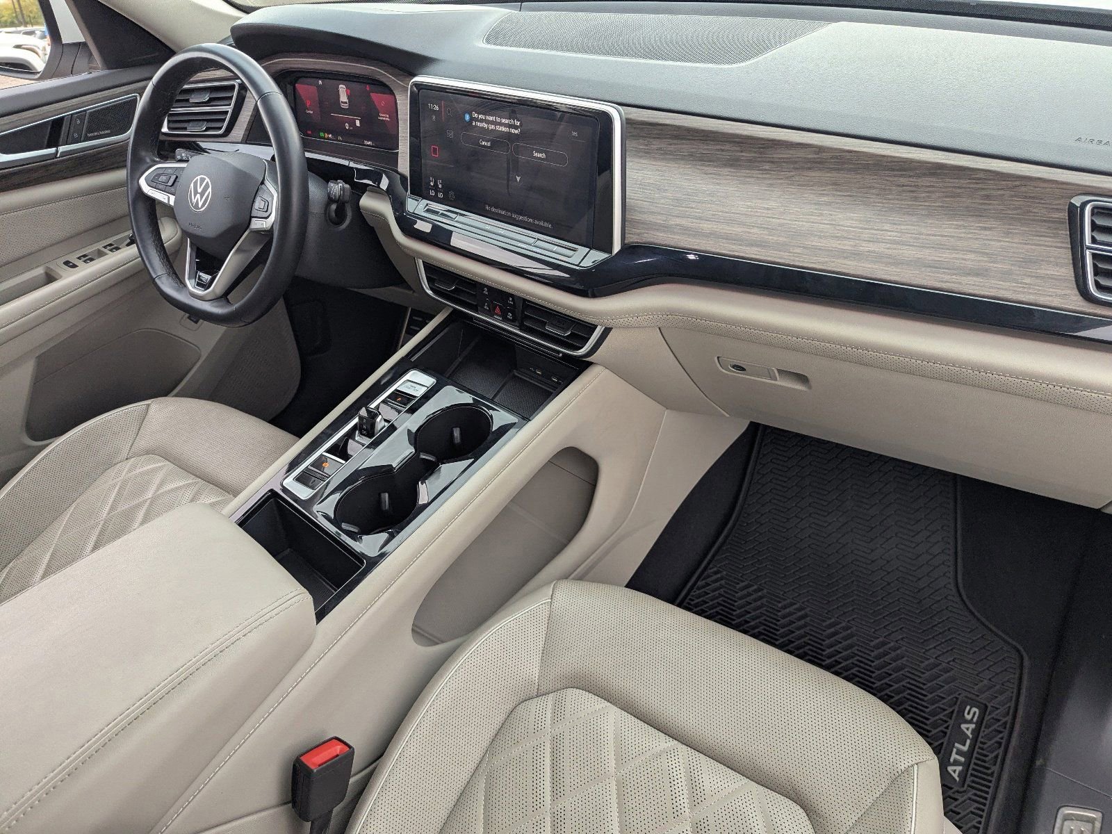 Used 2024 Volkswagen Atlas SEL Premium R-Line image 13