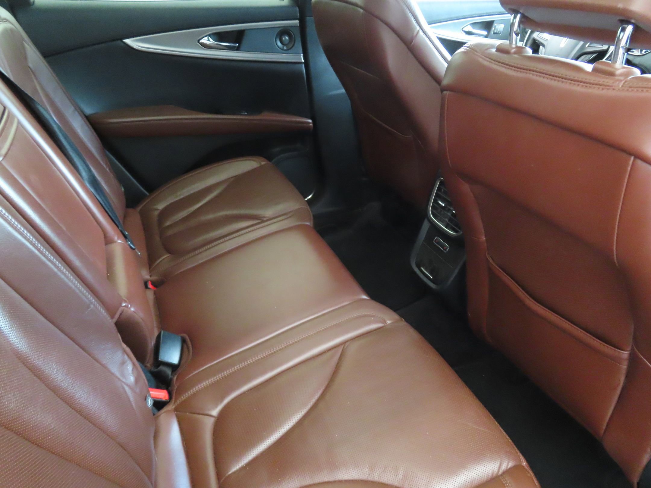 Used 2016 Lincoln MKX Reserve w/ Driver Assistance Package FWD image 27