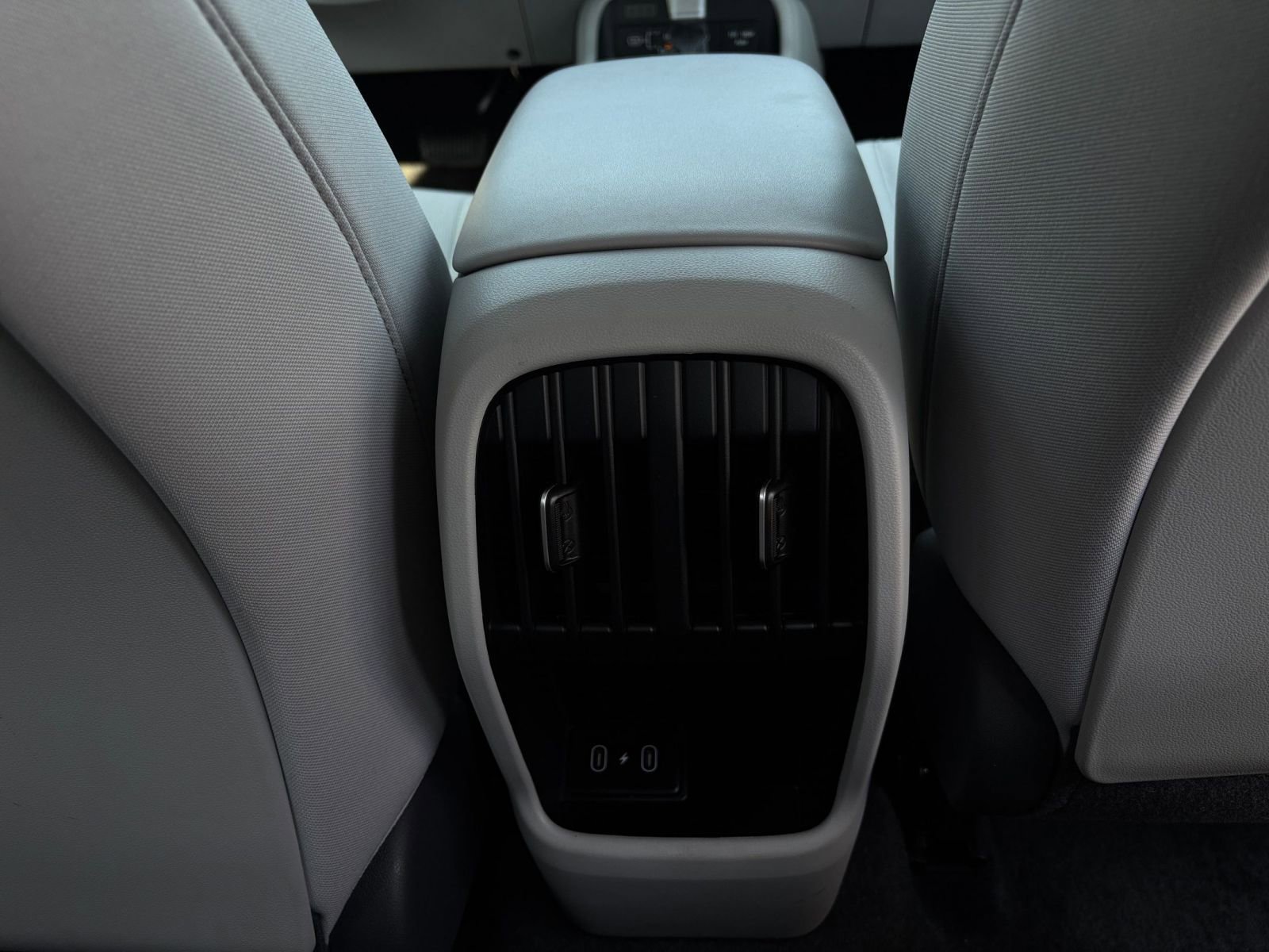 Used 2025 Hyundai Kona SEL image 29