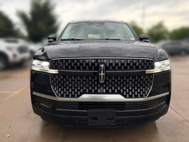 New 2026 Lincoln Navigator Reserve AWD/4WD image 12