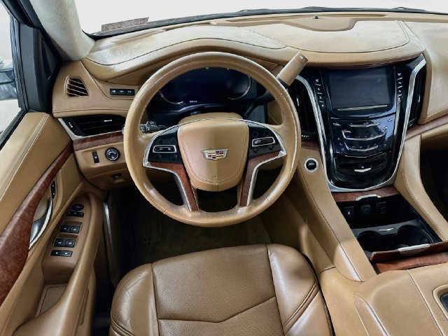 Used 2016 Cadillac Escalade Platinum AWD/4WD image 30