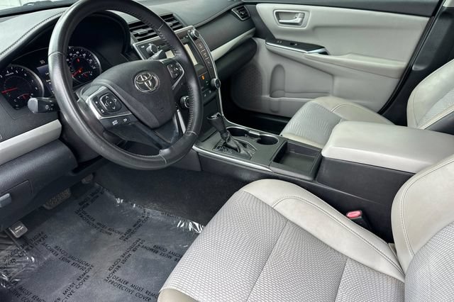 Used 2017 Toyota Camry SE FWD image 12
