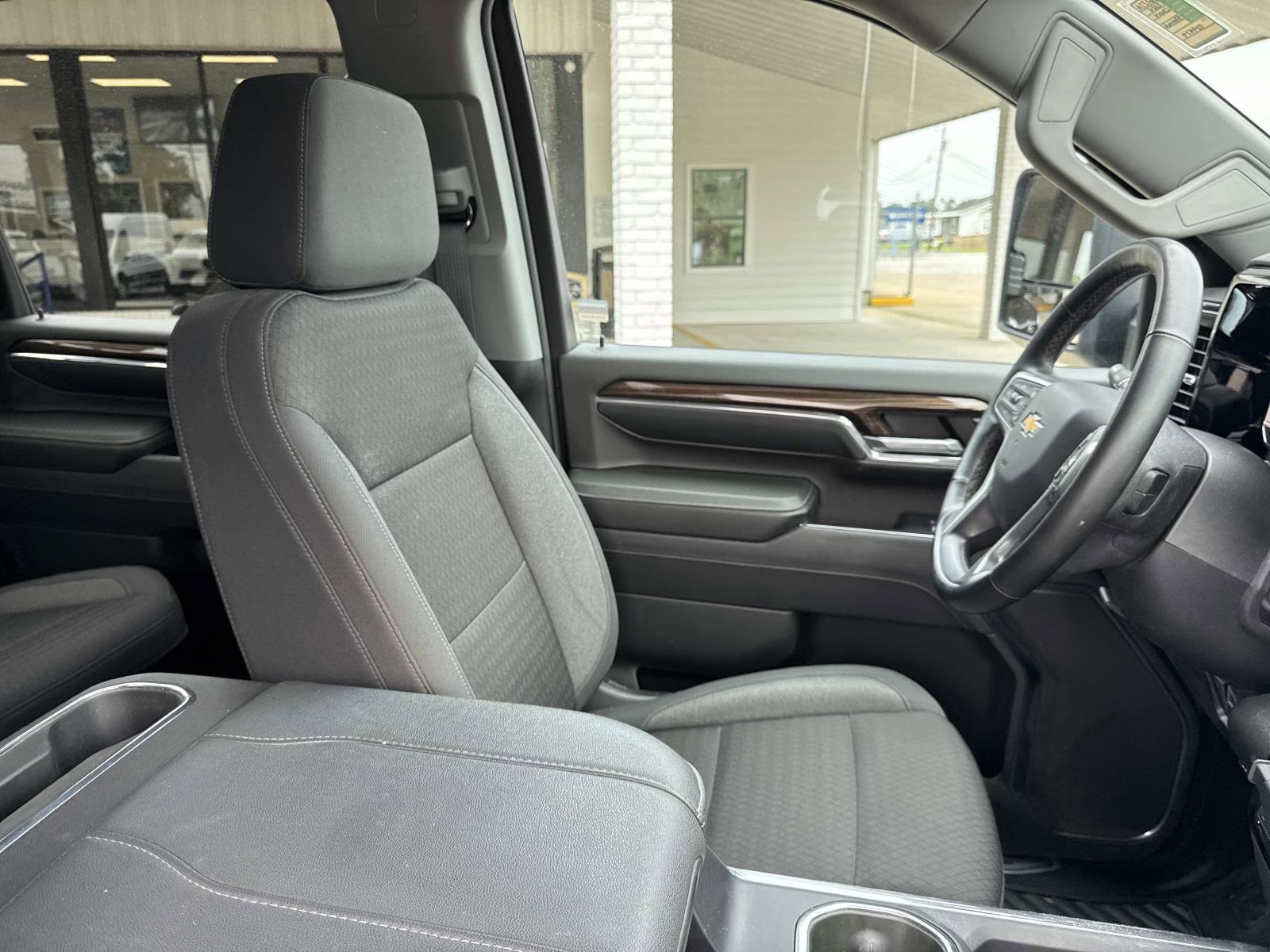 Used 2024 Chevrolet Silverado 2500 LT w/ Convenience Package AWD/4WD image 10