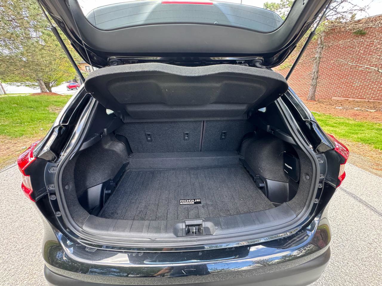 Used 2020 Nissan Rogue Sport S AWD/4WD image 10