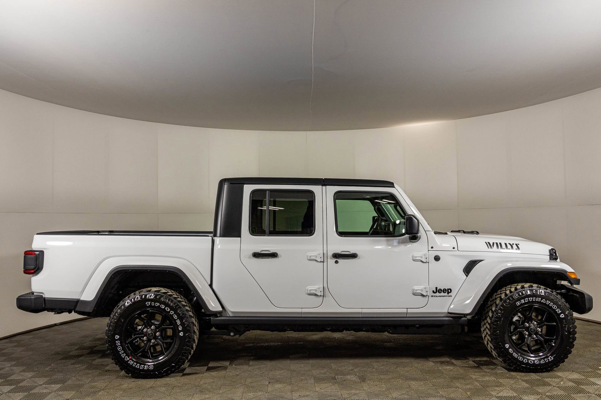 New 2026 Jeep Gladiator Willys image 13