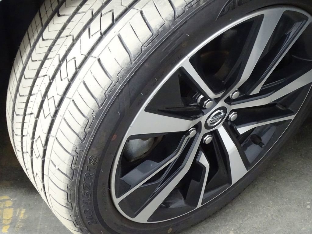 Used 2022 Nissan Maxima SV w/ Floor Mat Group image 41