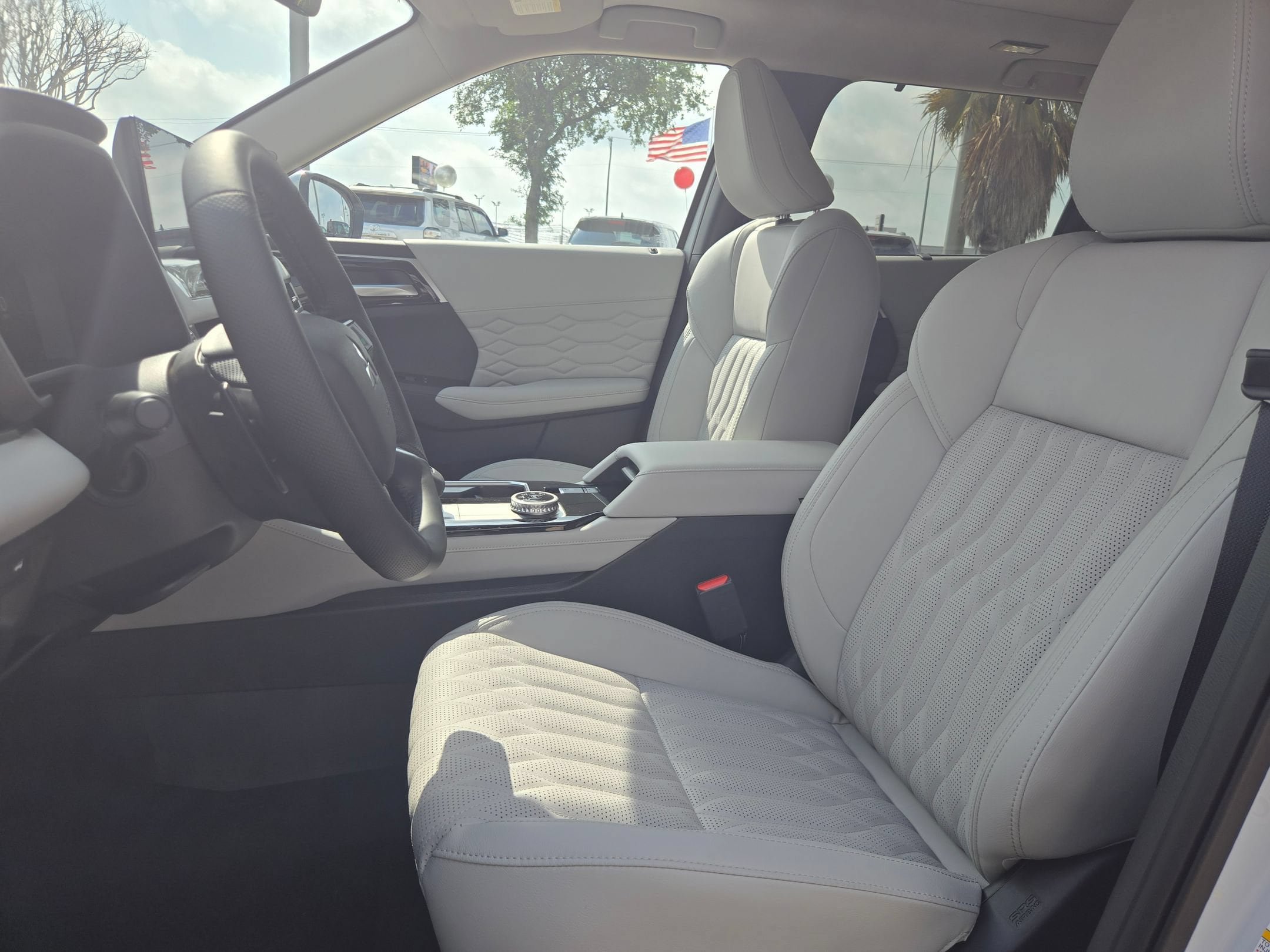 New 2026 Mitsubishi Outlander SEL FWD image 10