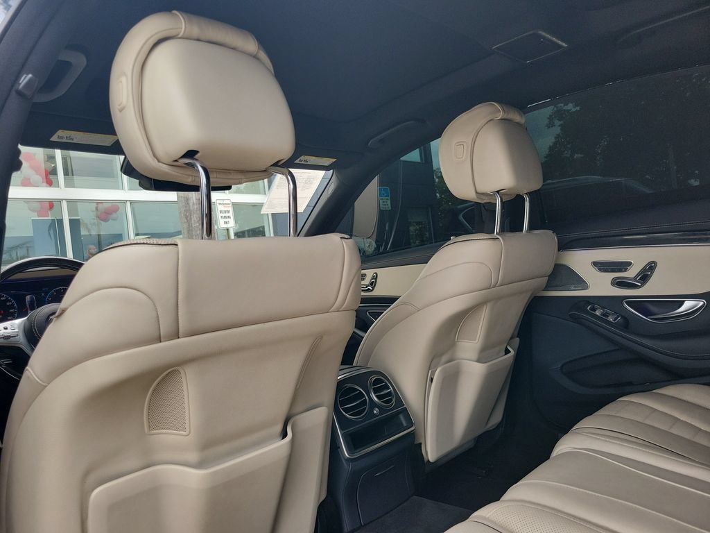 Used 2018 Mercedes-Benz S 560 Sedan image 17
