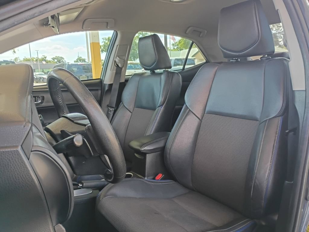 Used 2019 Toyota Corolla SE image 3