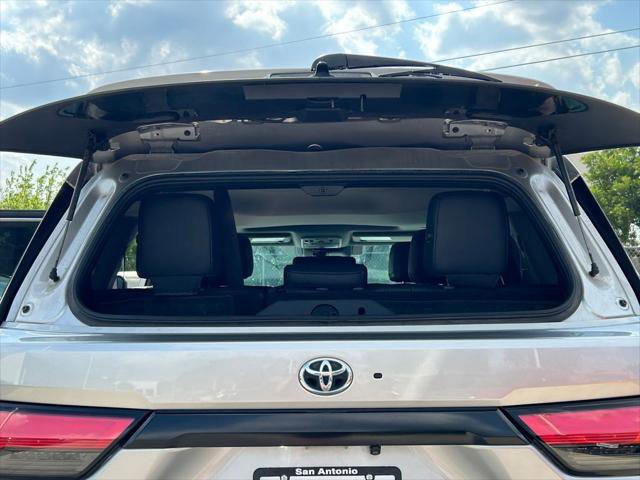 Certified 2023 Toyota Sequoia SR5 w/ SR5 Premium Package AWD/4WD image 17