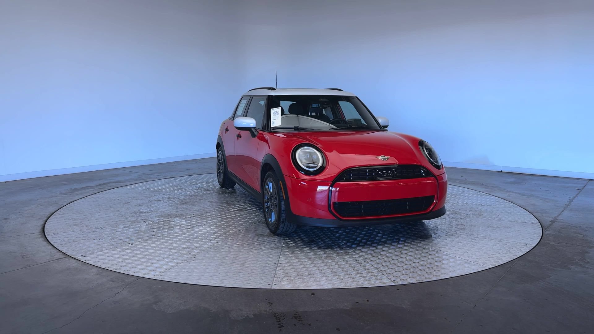 Used 2026 MINI Cooper 4-Door Hardtop FWD image 3