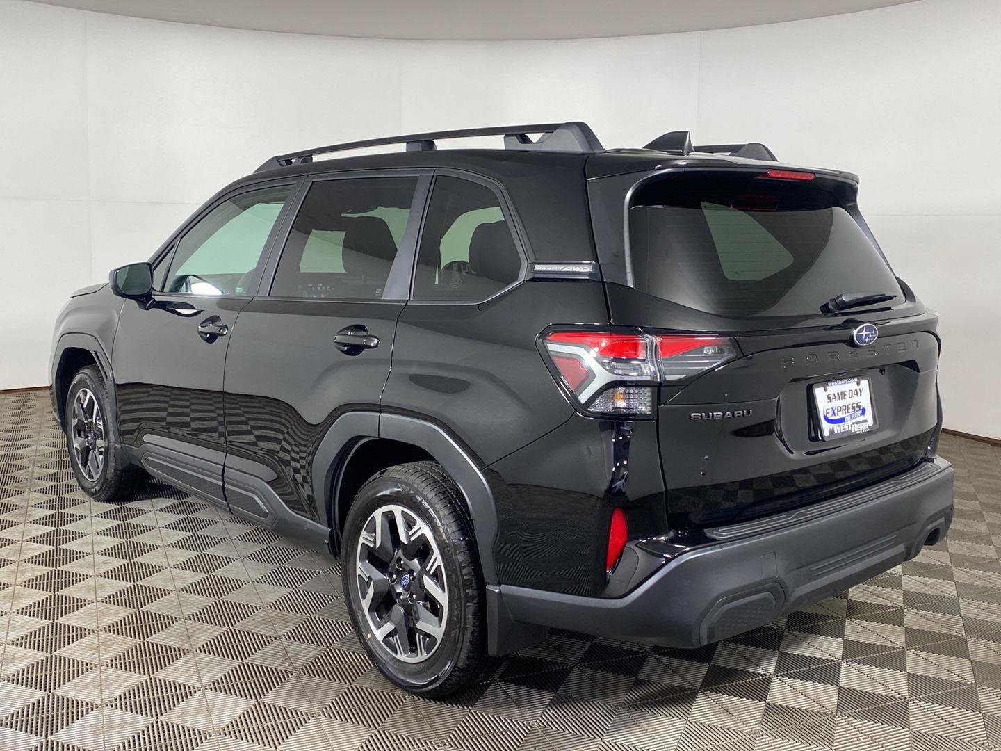 Used 2026 Subaru Forester Premium AWD/4WD image 8