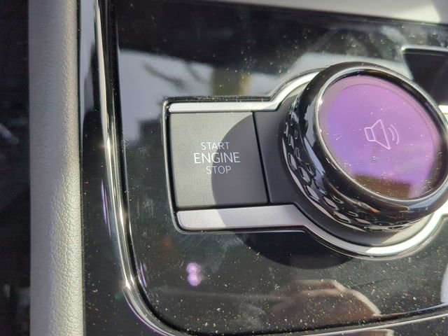 New 2026 Volkswagen Tiguan SEL R-Line image 32